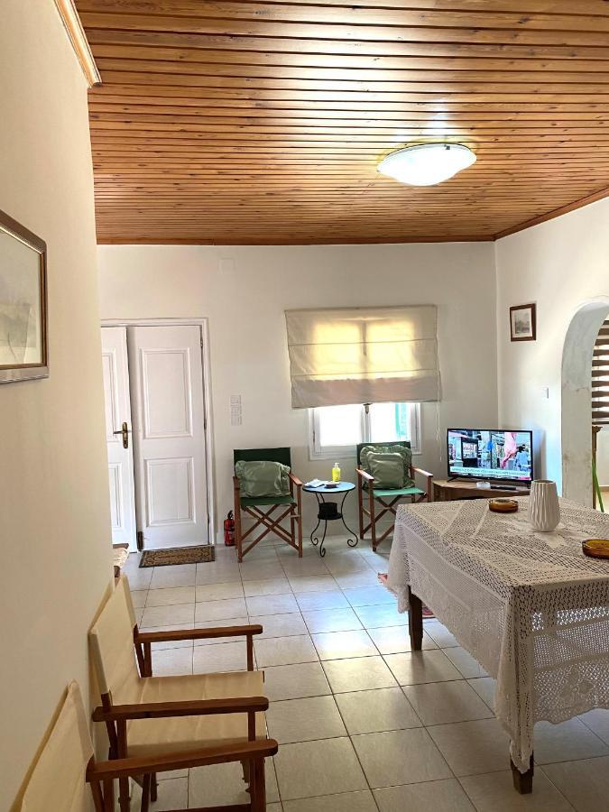 Lena'S Traditional Villa Αγία Ευφημία Εξωτερικό φωτογραφία